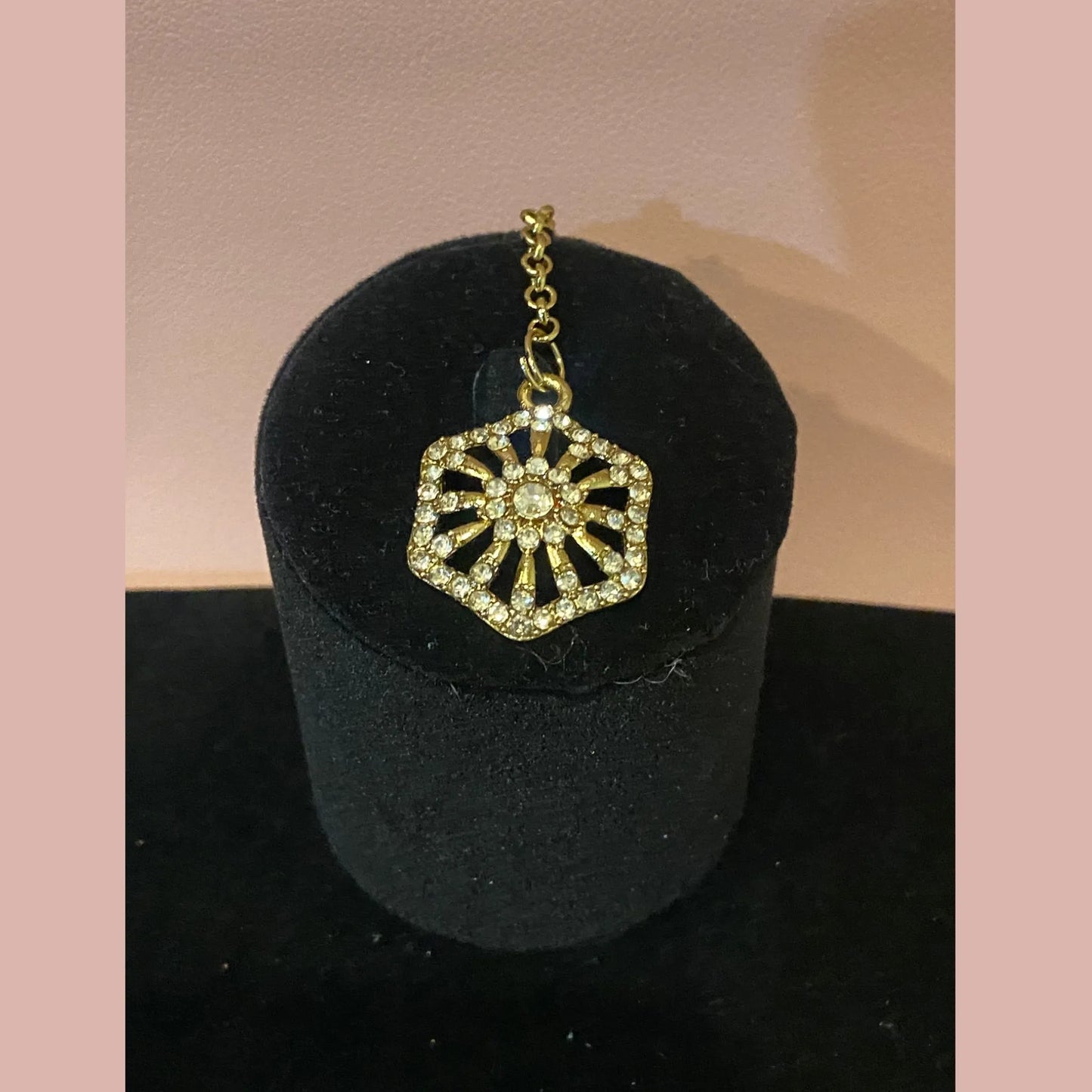 Muted Gold Tone Necklace Set with Earrings & Maang Tikka