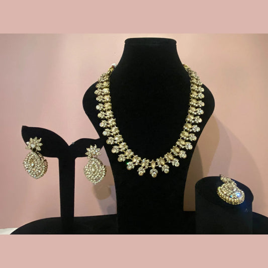 Gold stone chain with earrings and maang tikka