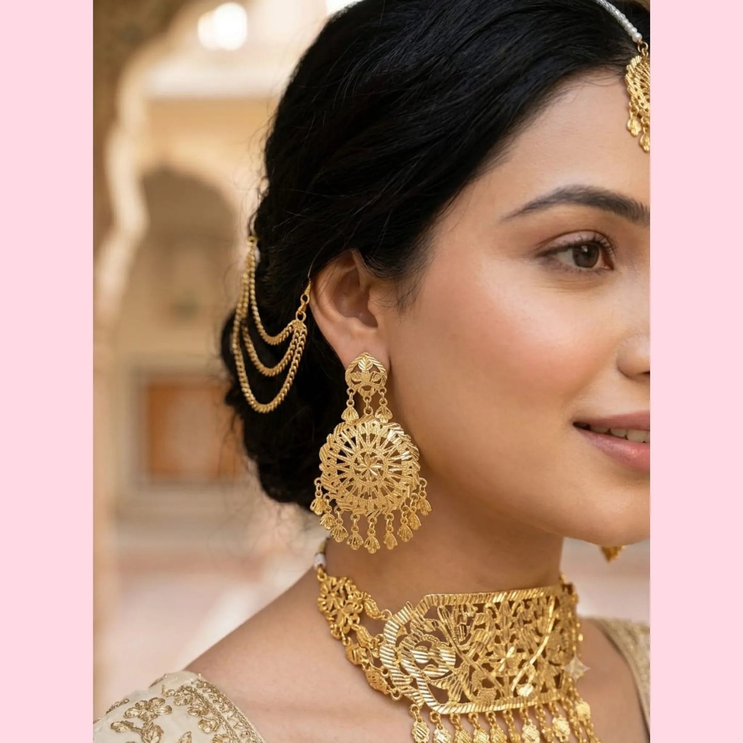 Traditional Gold-Tone Choker Set with Passa