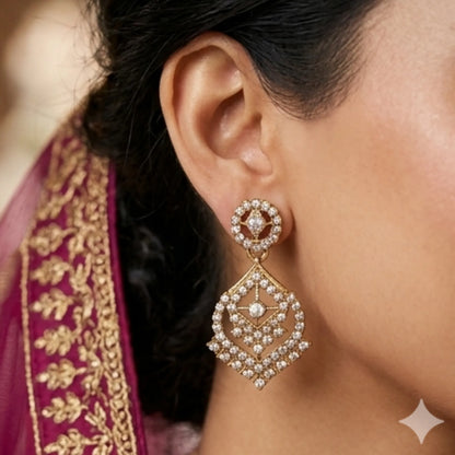 Gold Tone Necklace Set with Earrings & Maang Tikka