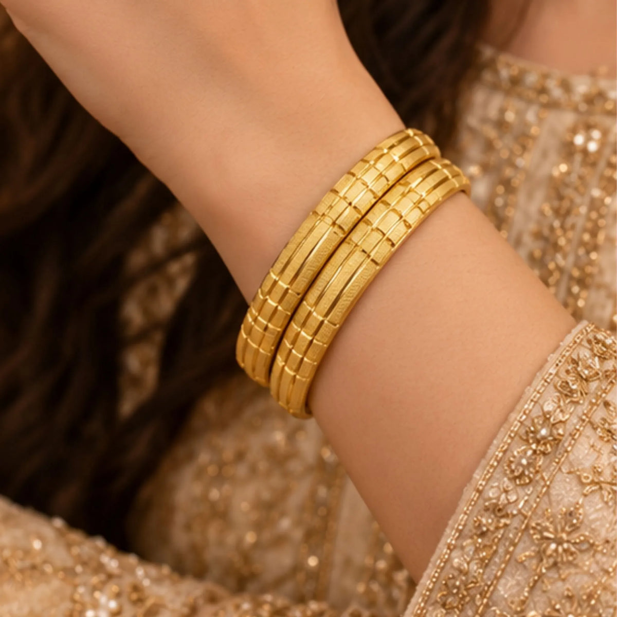 Gold-Tone Textured Grid Design Bangles Set – Elegant Geometric Traditional Indian Jewellery
