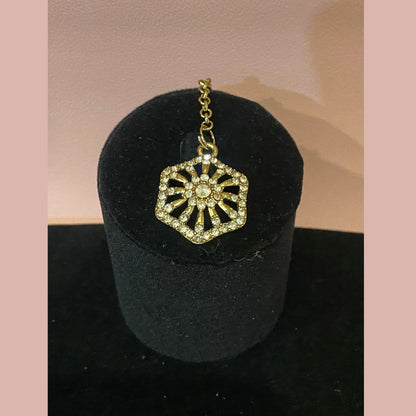 Muted Gold Tone Necklace Set with Earrings & Maang Tikka