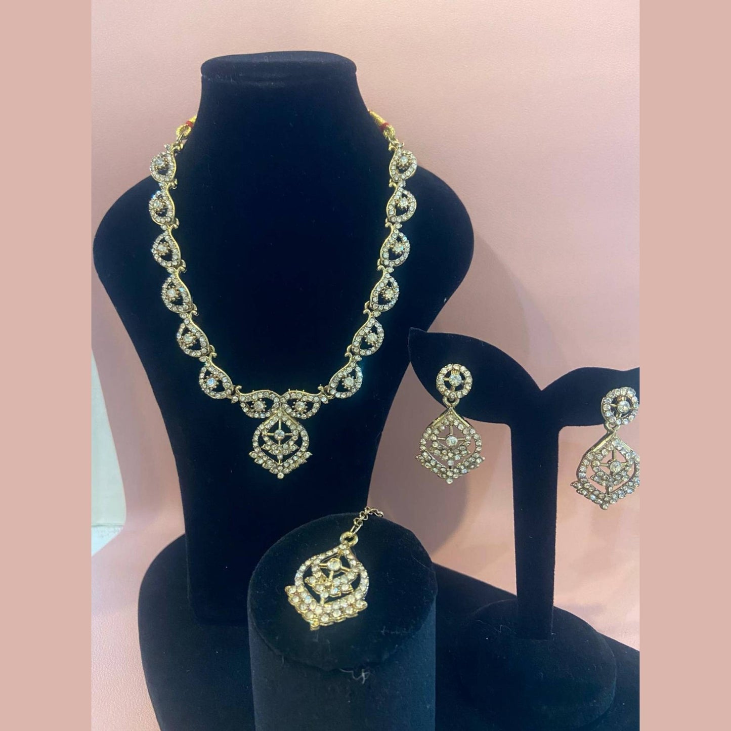 Gold Tone Necklace Set with Earrings & Maang Tikka