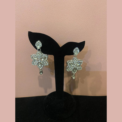 Heavy chain necklace with Star shaped earrings & maang tikka