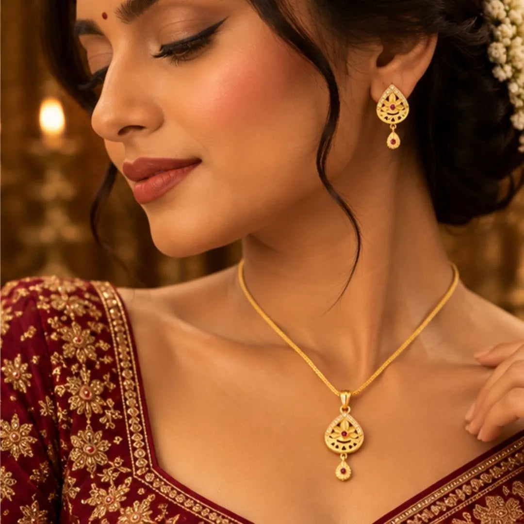 Gold Teardrop Pendant Chain & Earrings Set