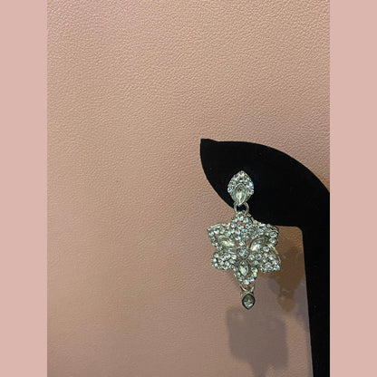 Heavy chain necklace with Star shaped earrings & maang tikka