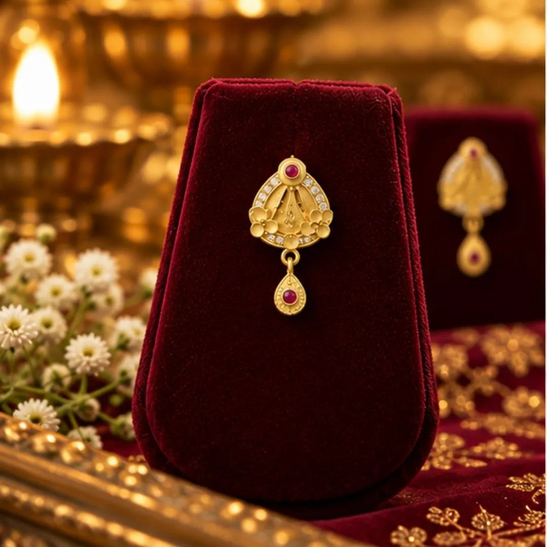 Gold Floral Teardrop Pendant Chain & Earrings Set