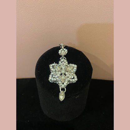 Heavy chain necklace with Star shaped earrings & maang tikka