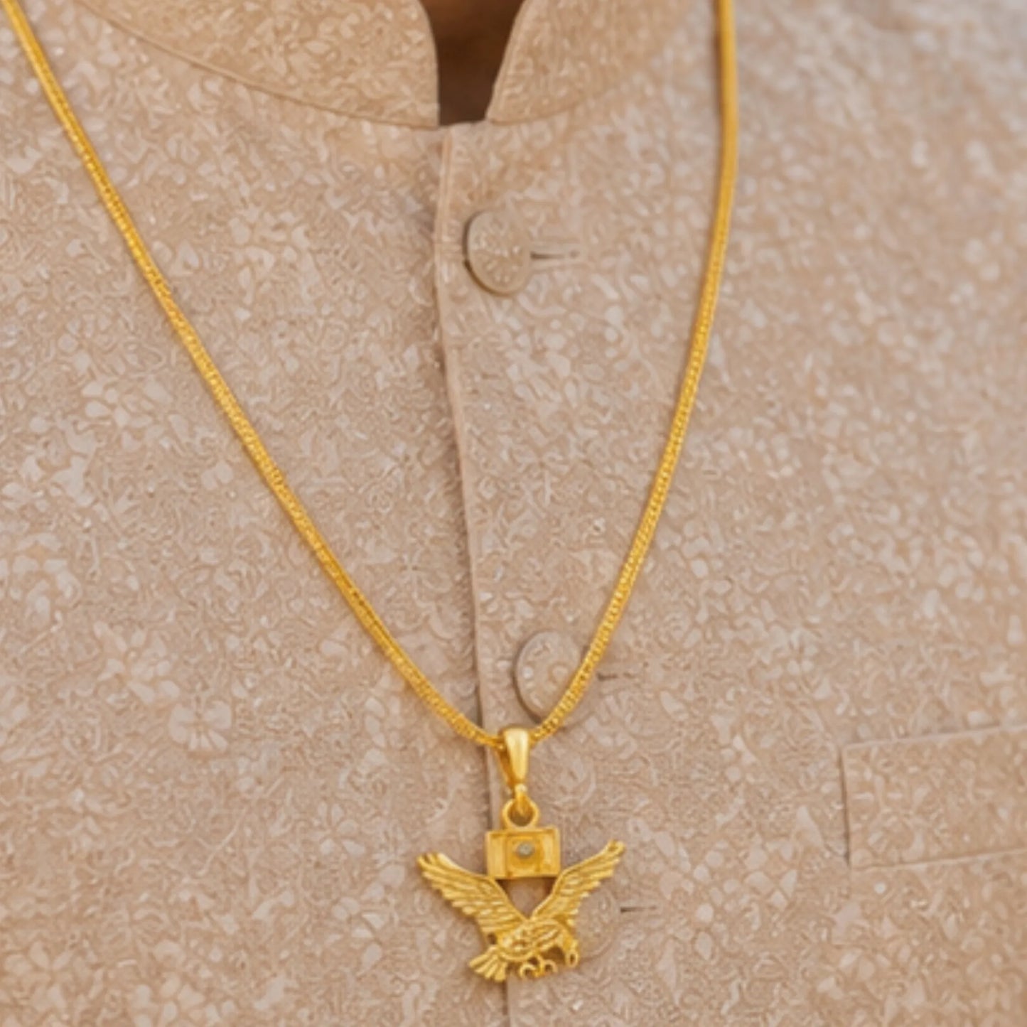 Premium 24-Inch Gold-Plated Majestic Eagle Canada Flag Pendant Chain