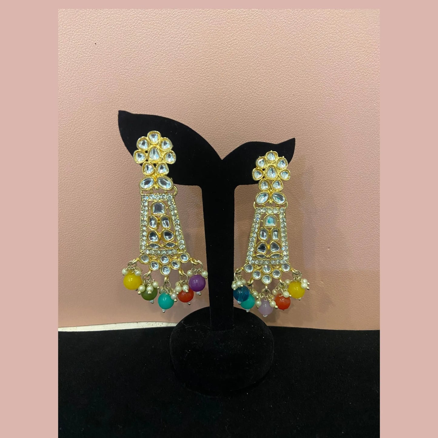 Multicolor Stone Choker Necklace Set with Earrings & Maang Tikka