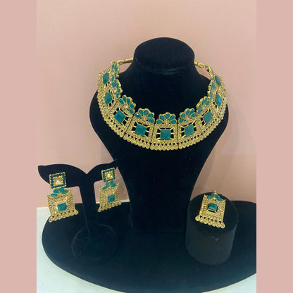 Green Emerald Stone Choker Necklace Set with Earrings & Maang Tikka
