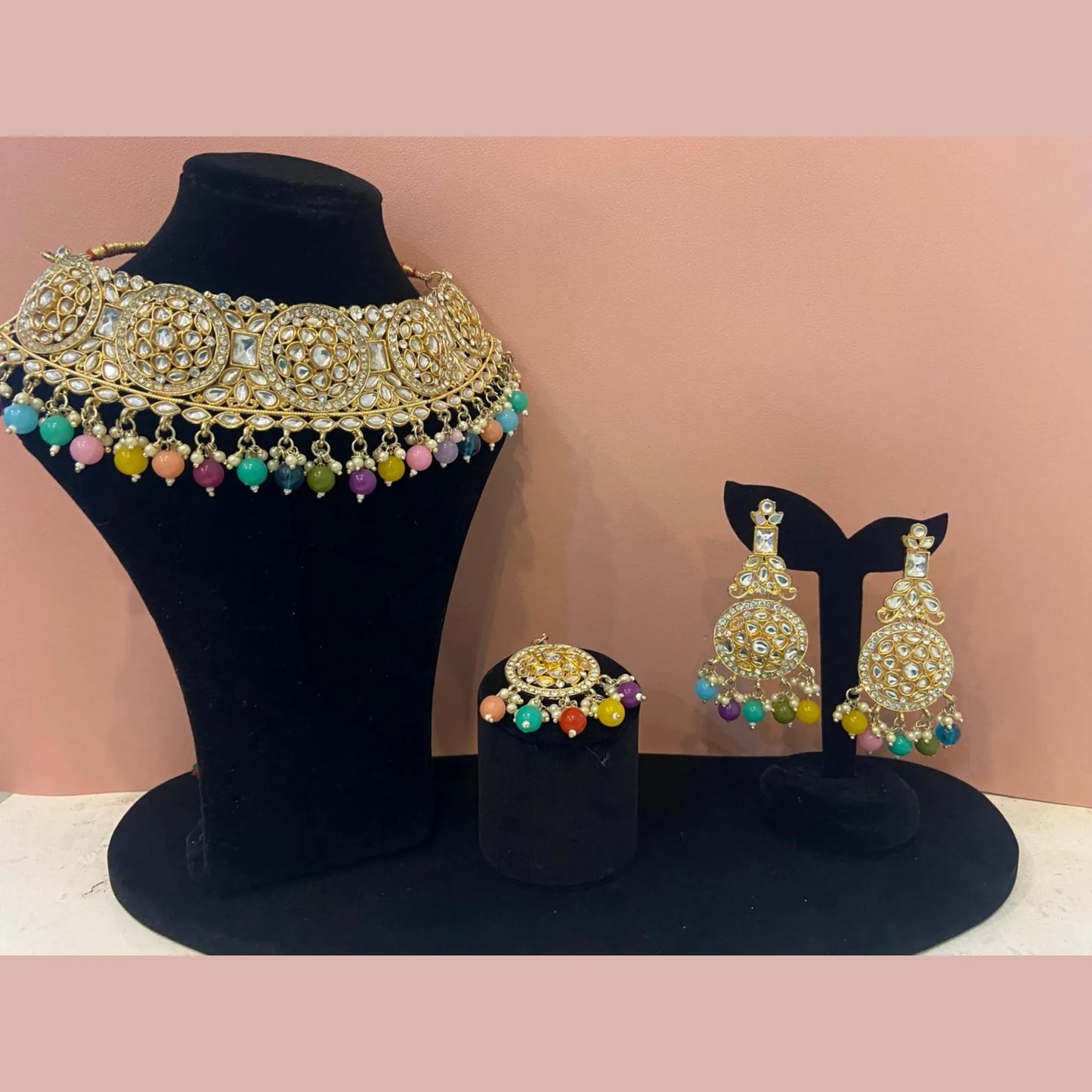 Multicolor stones necklace set