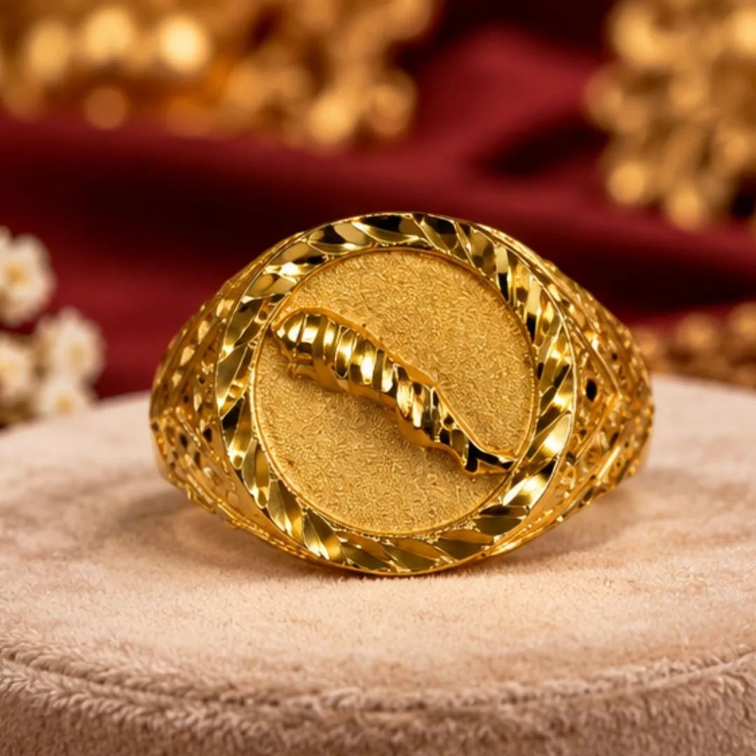 Men’s Gold-Tone Oval Statement Ring with Textured Detailing