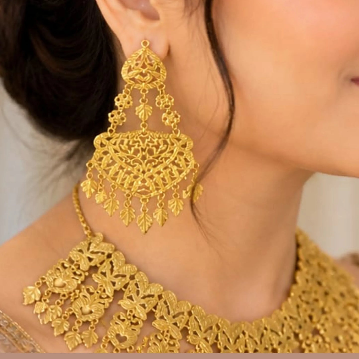 Royal Gold Filigree Statement Set with Grand Earrings