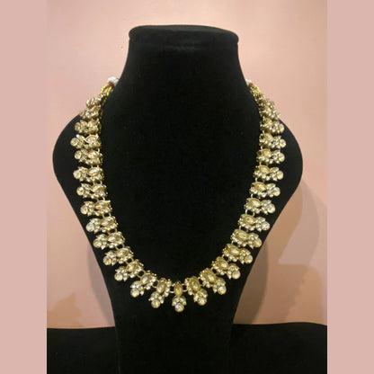Gold stone chain with earrings and maang tikka