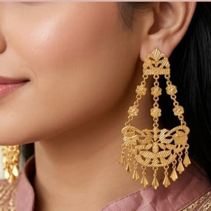 Golden Heritage Chandelier Necklace Set with Statement Earrings