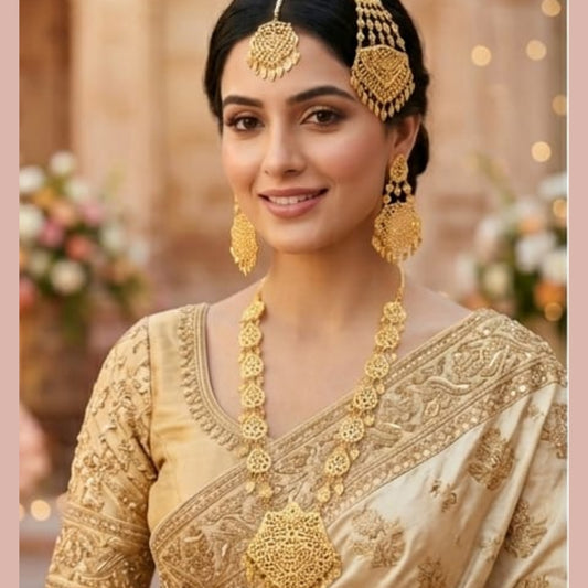 Majestic Gold Filigree Long Haar Set with Paasa