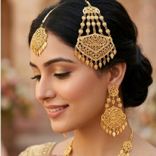 Majestic Gold Filigree Long Haar Set with Paasa