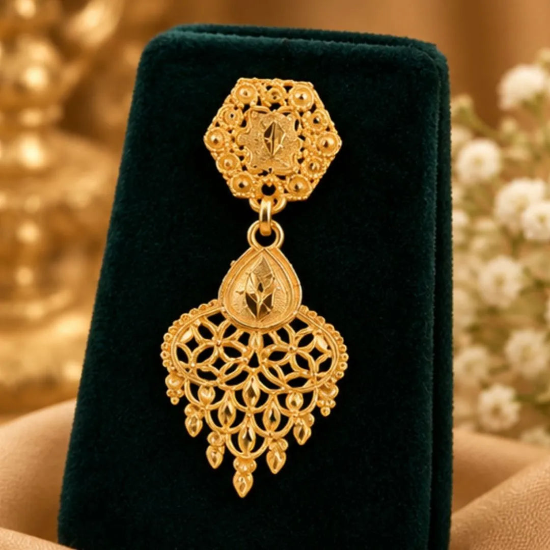 Gold-Tone Filigree Traditional Necklace Set