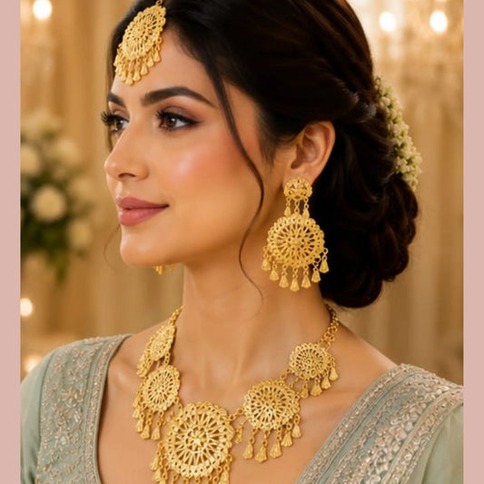 Golden Petal Cascade Filigree Necklace Set