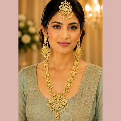 Majestic Gold Filigree Long Haar Set with Paasa