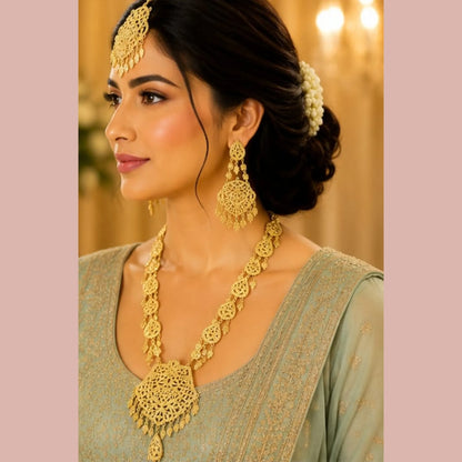 Majestic Gold Filigree Long Haar Set with Paasa