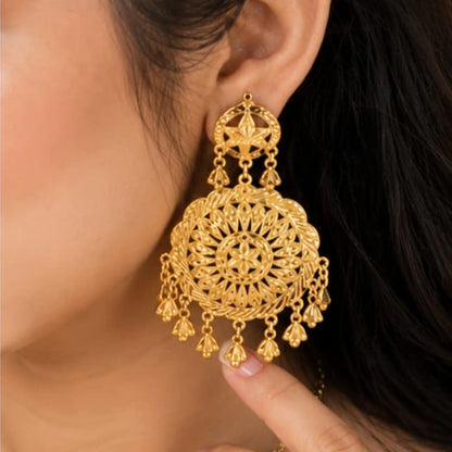 Traditional Gold-Tone Necklace Set with Tikka
