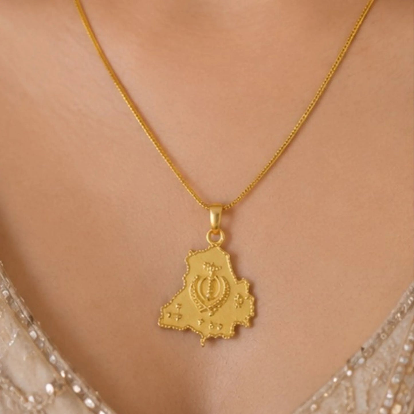 Unisex Gold-Tone Punjab Khanda Map Pendant Necklace – Minimalist Everyday Chain