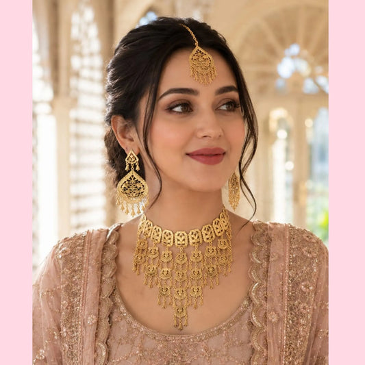 Traditional Gold-Tone Choker Set with Tikka