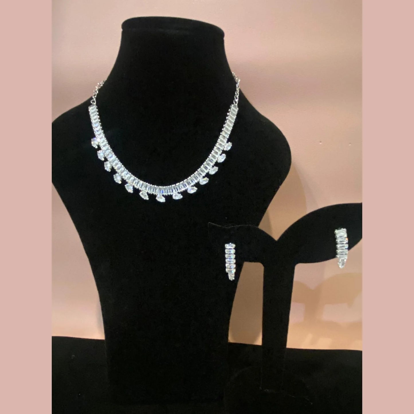 Classic Stone Necklace Set